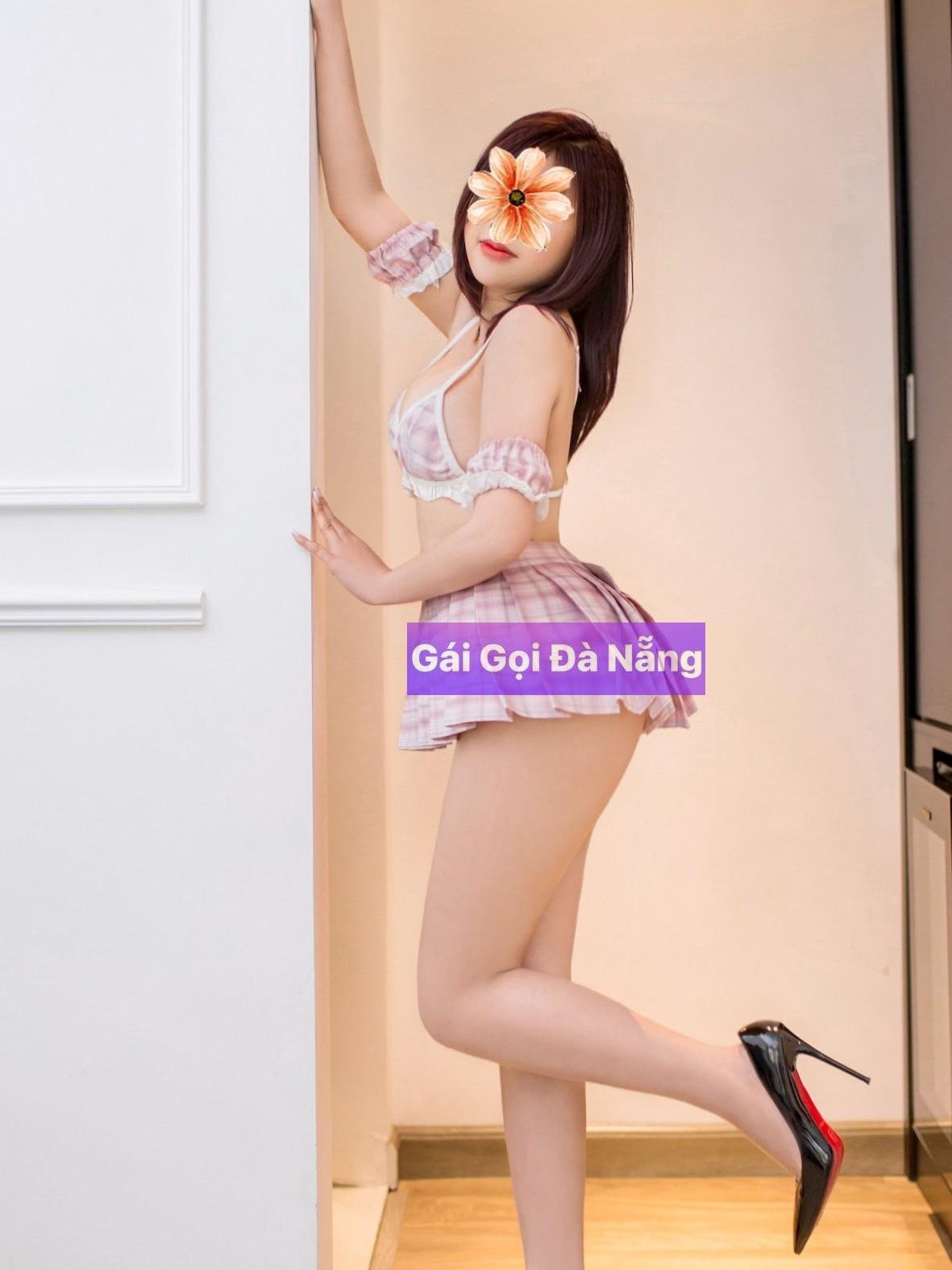 Linh Linh em gái face dâm dâm làm tình nhiệt huyết
